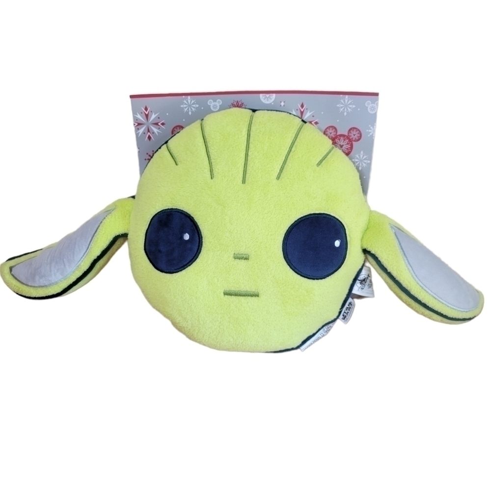 The Child 𝅺DISNEY Store Star Wars Mandalorian Baby Grogu Pillow NWT